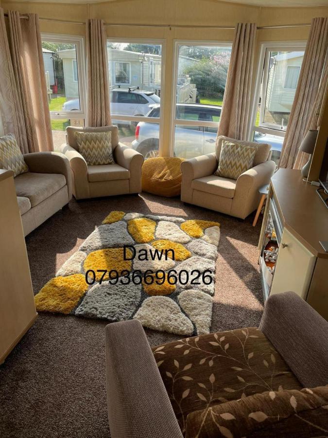 Remarkable 2-Bed Villa Caravan In Driffield Скипсея Экстерьер фото